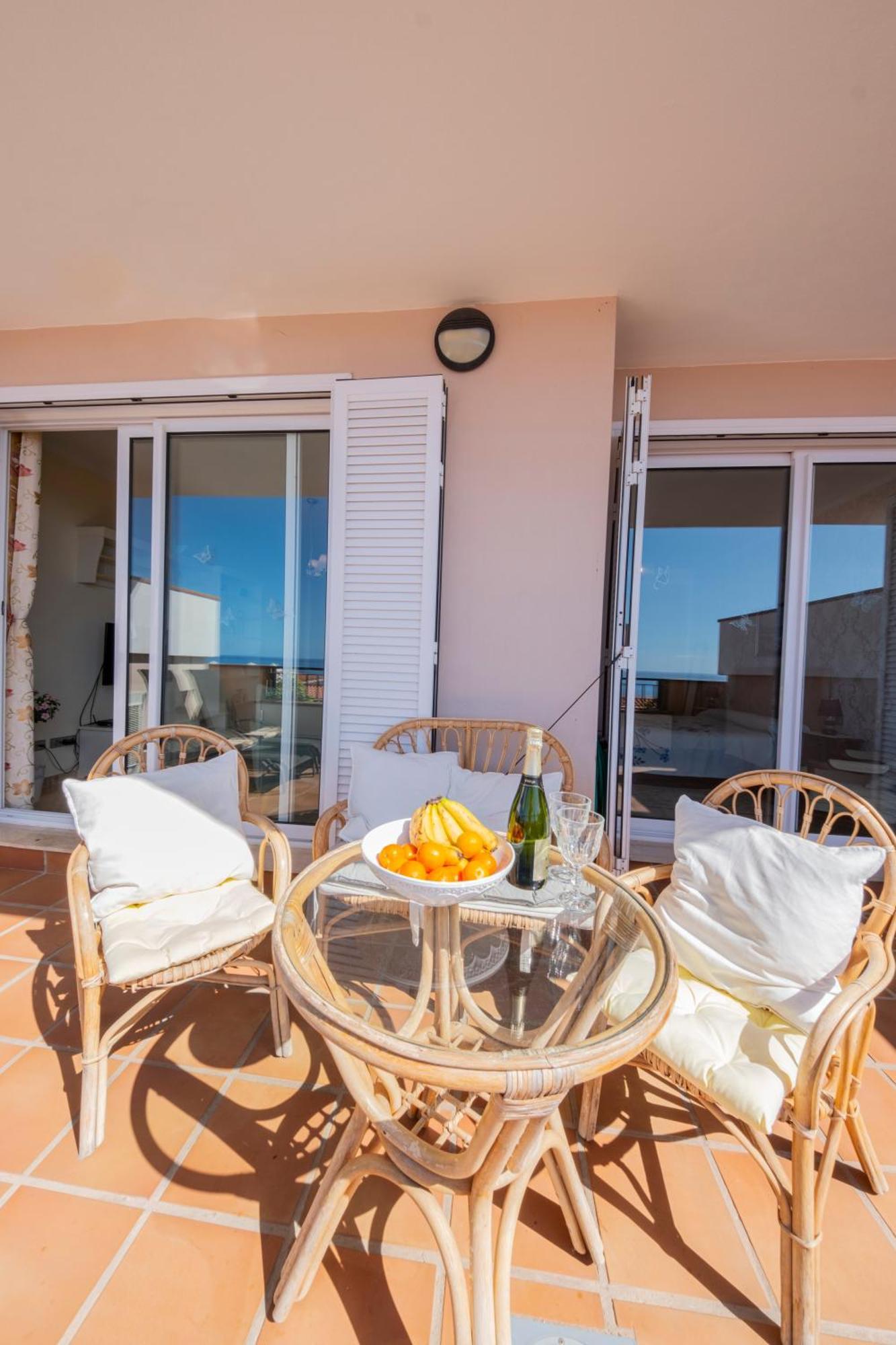 Ocean View Apartment Puerto de Santiago  Exterior photo
